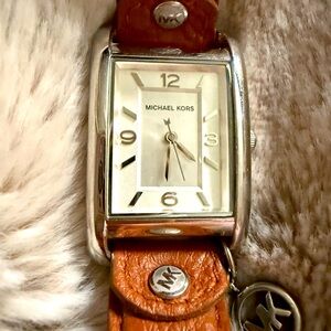 Preloved-Michael Kors MK2165 leather watch (no box)
